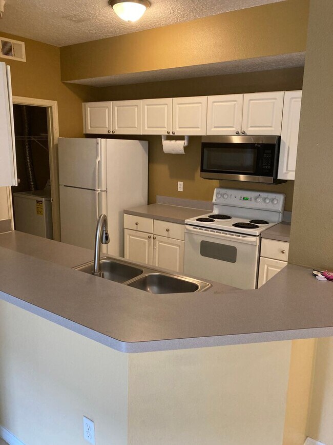 Building Photo - 5536-8111 Metrowest Blvd., Orlando