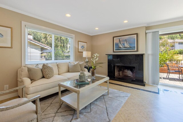 Foto del edificio - 32049 Waterside Ln