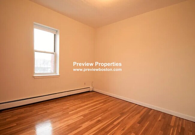Foto del edificio - 172 N Beacon St