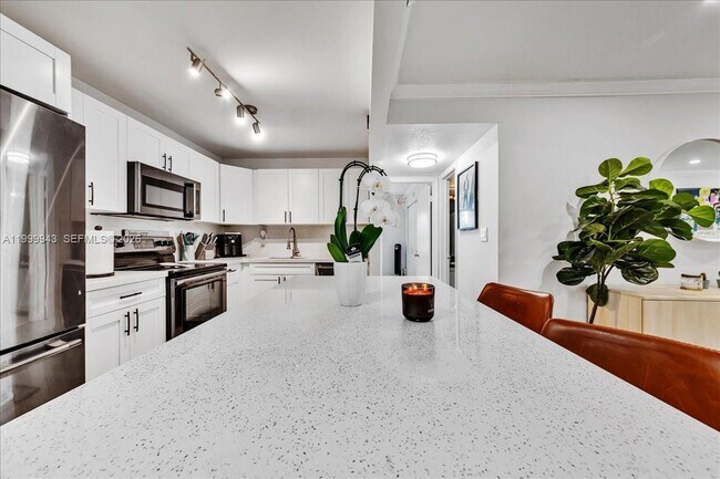 Foto del edificio - 9225 SW 87th Ave