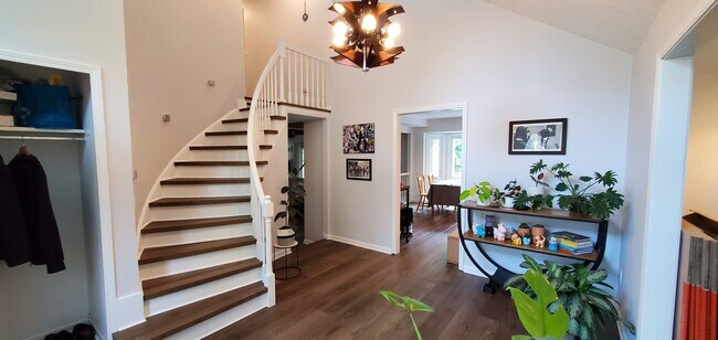 Building Photo - 25624 Woodpath Trl