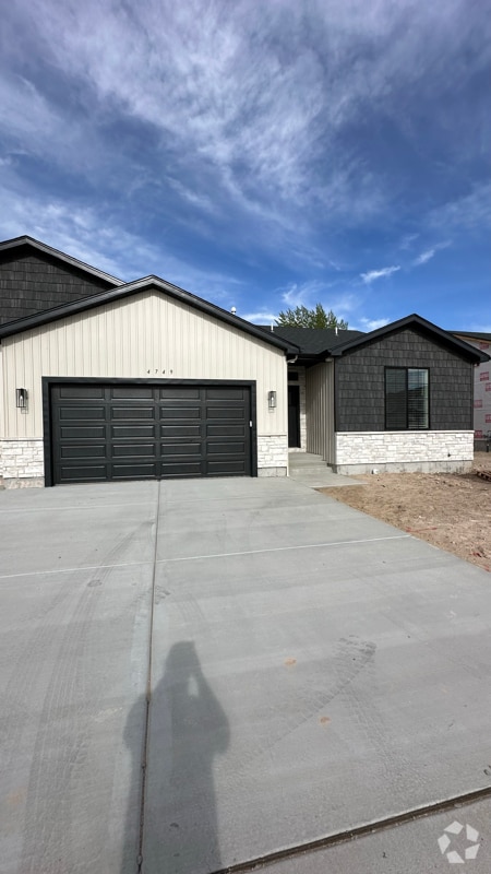 Building Photo - 4749 Legacy Vlg Ln
