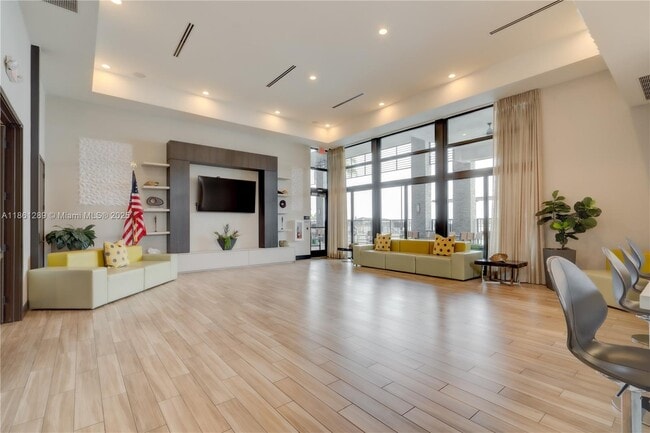 Foto del edificio - 15826 NW 91st Ct