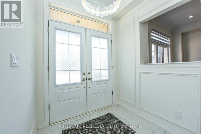 Building Photo - 59 Merlin St