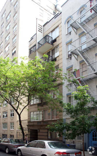 Building Photo - 352 E 76th St