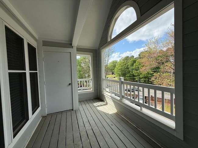 Foto del edificio - 1021 Wirewood Dr