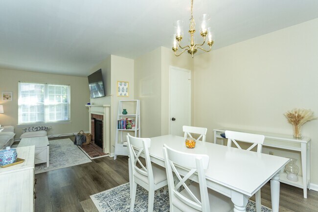 Foto del edificio - 2200 Montreat Cir