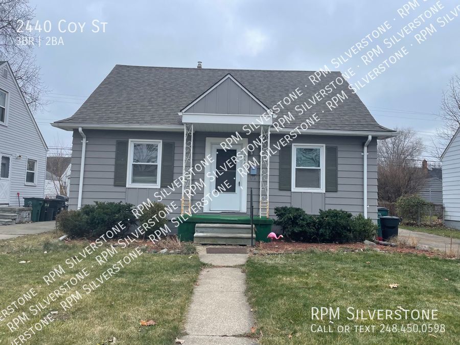 Primary Photo - Spacious 3-bedroom