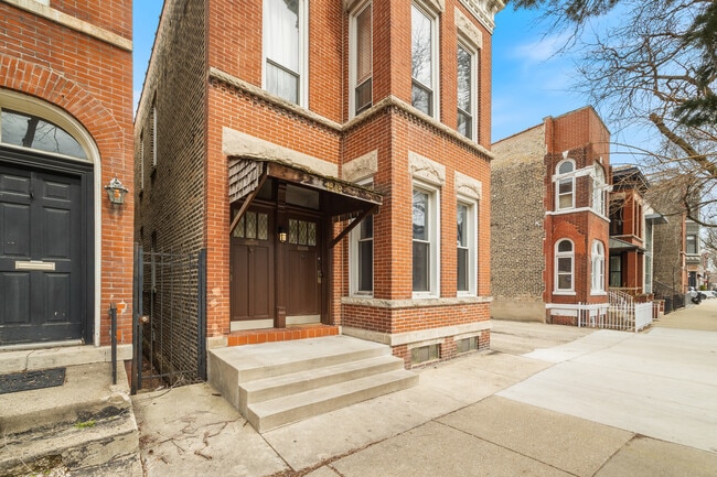 Foto del edificio - 1848 W Wabansia Ave