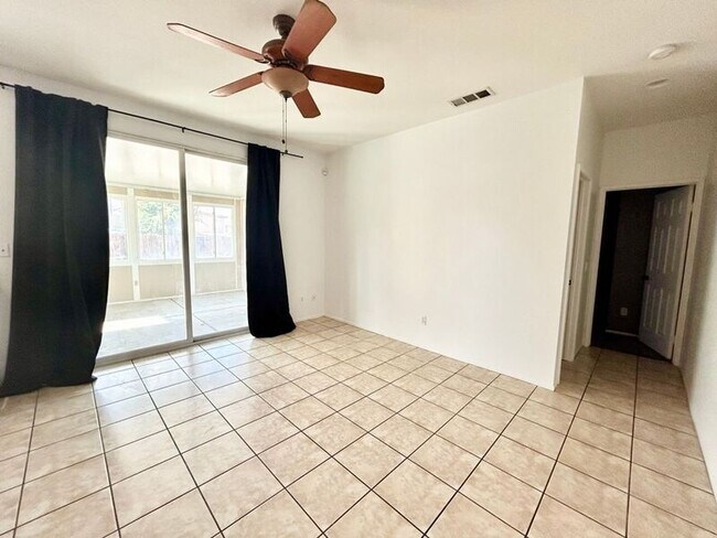 Foto del edificio - 15624 Choctaw Ct