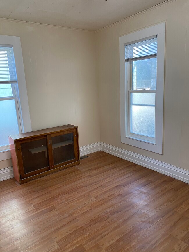 Foto del edificio - 127 Selye Terrace