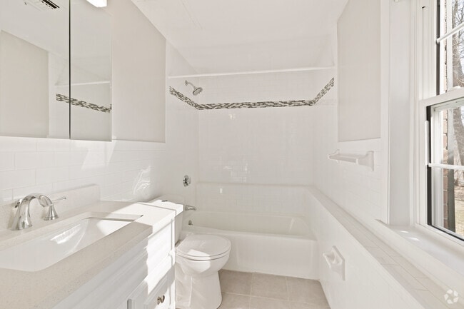 Baño - GlenBrook Estates