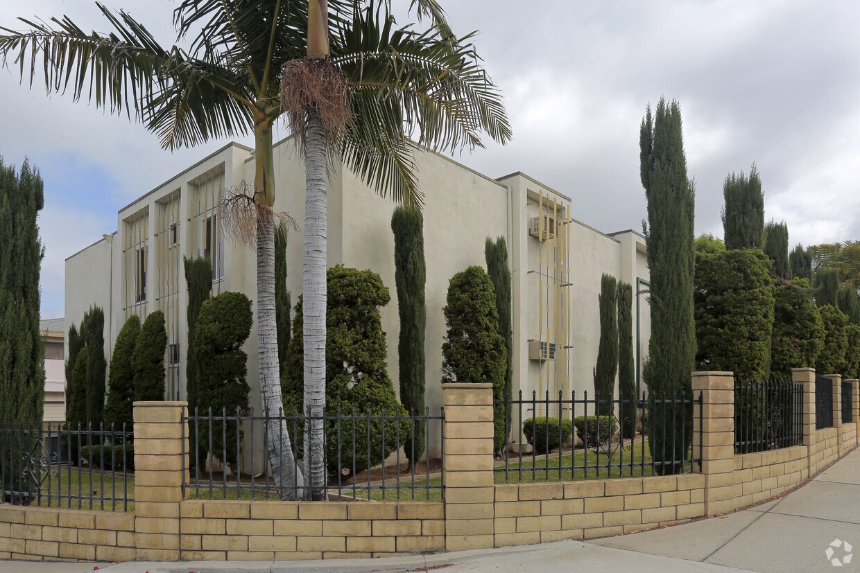 Primary Photo - 15959 Imperial Hwy