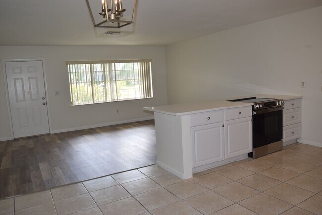 Foto del edificio - Affordable 3 bedroom 2 bath centrally located