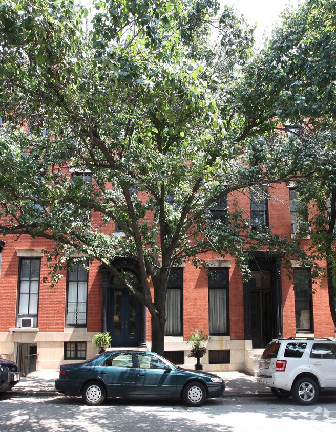 Primary Photo - 909 St Paul St