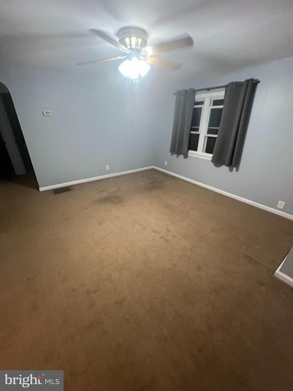 Building Photo - 441 Larchmont Dr
