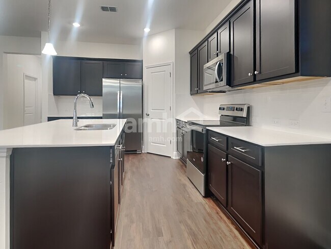 Foto del edificio - 6204 Emerald Hls Wy