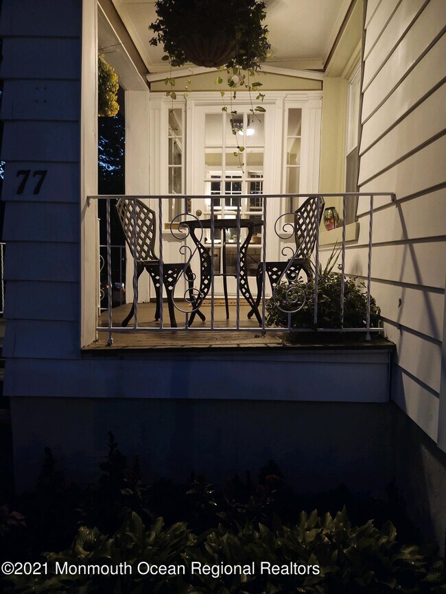 Foto del edificio - 77 Asbury Ave