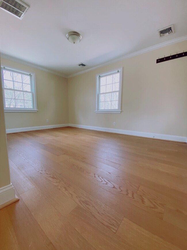 Bedroom upstairs - 88 Roberts Dr