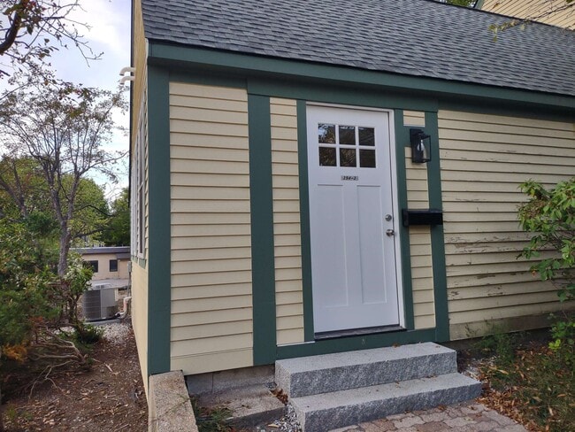 Building Photo - 394 Union Ave