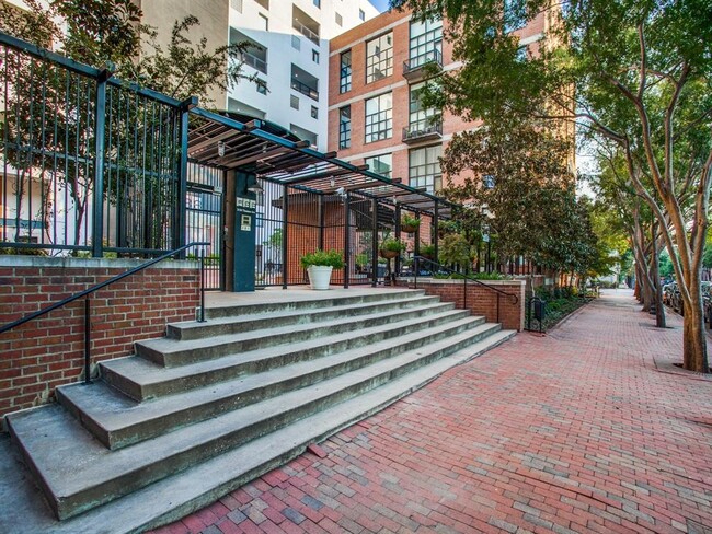 Foto del edificio - 3110 Thomas Ave
