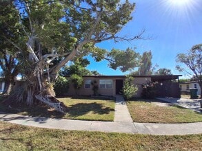 Building Photo - 21995 Catherine Ave