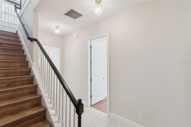 Building Photo - 8884 Bismarck Palm Dr