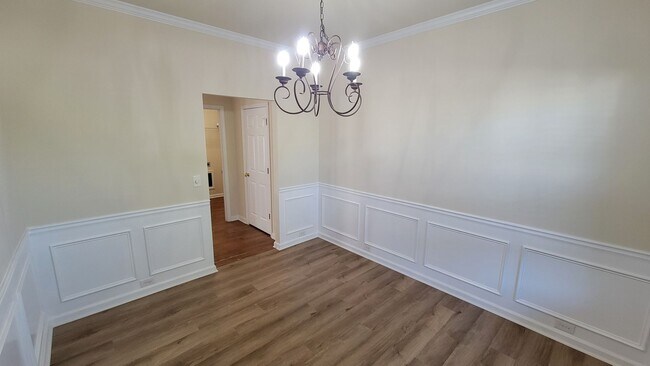 Photo - AVAILABLE NOW, $500 OFF FIRST FULL MONTH O... House