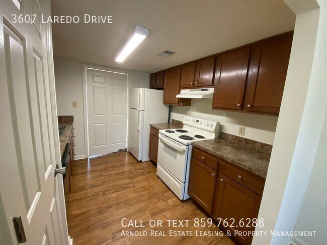 Foto del edificio - New 3 Bedroom 2.5 Bath Listing!