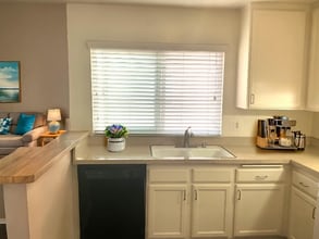 Building Photo - 860 N Kathleen Ln