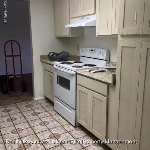 Foto del edificio - 2 br, 2 bath House - 1231 S. Oak Park