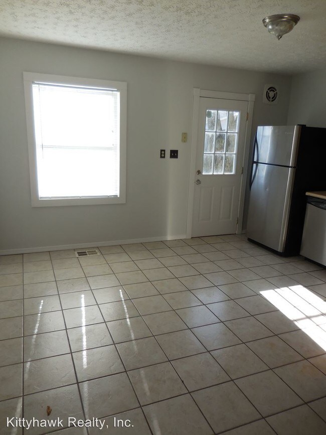 Building Photo - 3 br, 1 bath House - 1299 Glover Drive