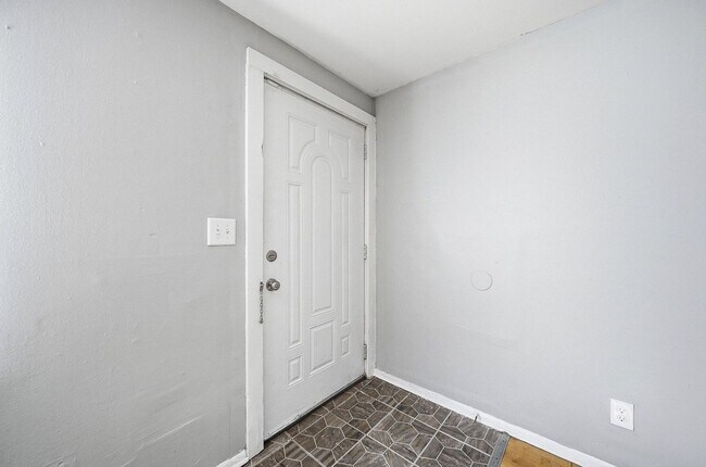 Foto del edificio - 2301 Jefferson Ave