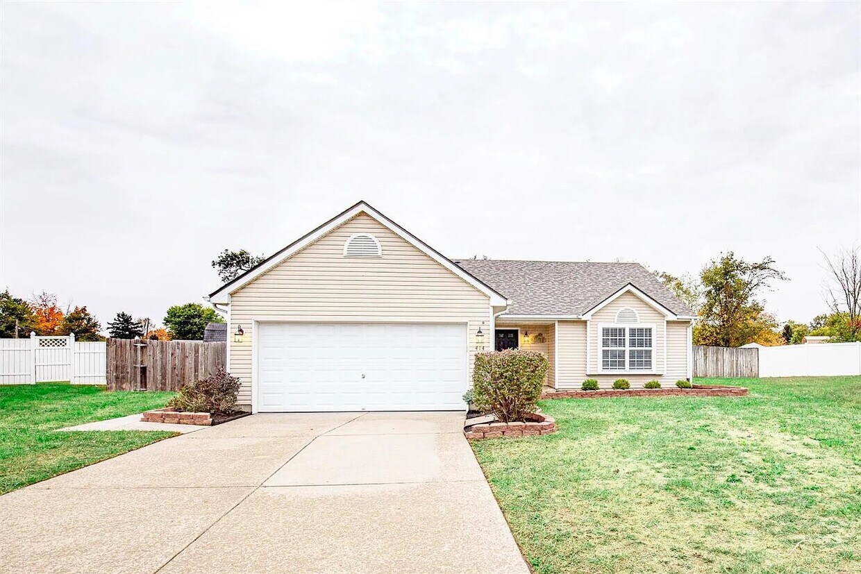 414 Auburn Ct, Trenton, OH 45067 House Rental in Trenton, OH