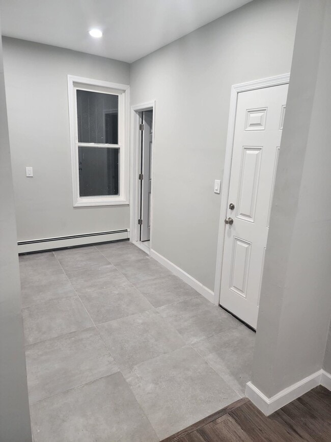 Building Photo - 281 Communipaw Ave