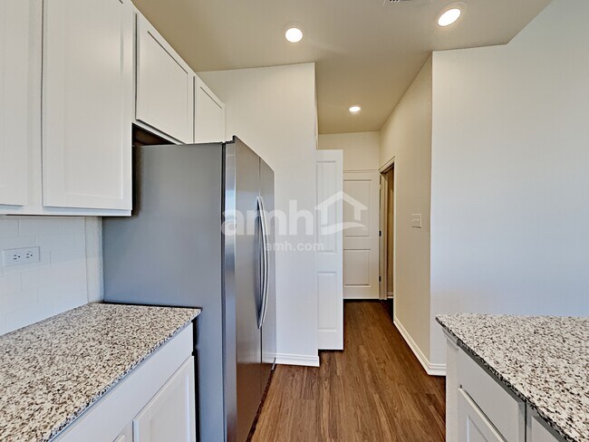 Foto del edificio - 2709 Meadowood Heights