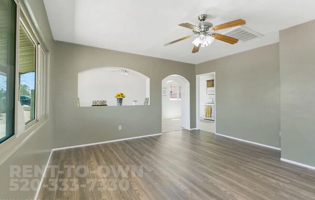 Foto del edificio - 418 E McMillan Dr