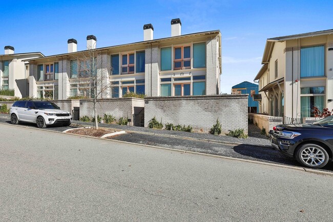 Building Photo - Fully Furnished Trilith Townhome with Large Patio and 2 Car Garage