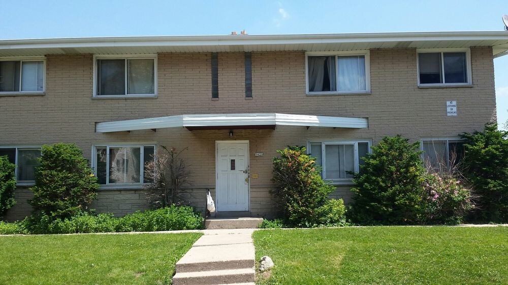 Primary Photo - 9420 W. Beckett Avenue - 2 Bedroom Upper