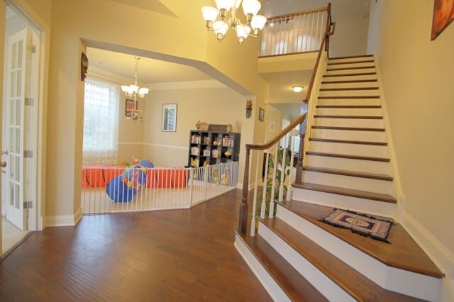 Building Photo - Beautiful 3 Bedroom, 3 Bath Home in The Hi...