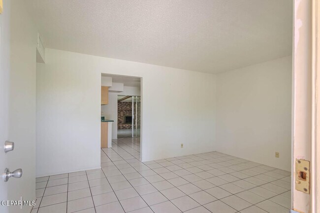 Foto del edificio - 2125 Pacheco Dr