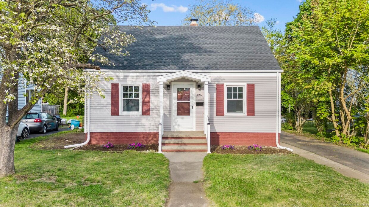 Primary Photo - 125 Chester St