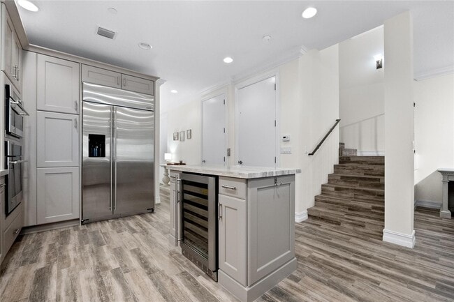 Building Photo - 105 Isle of Venice Dr