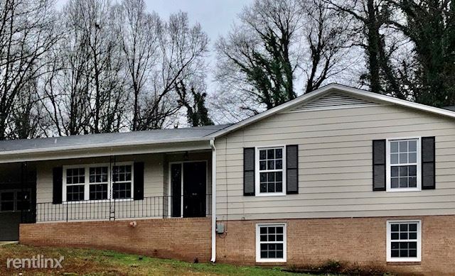 Primary Photo - 3 br, 2 bath House - 319 Sherbrook Dr