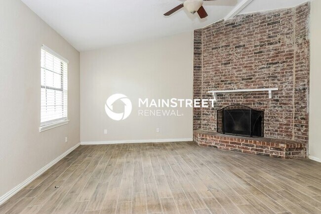 Building Photo - 3 Bedroom Pet-Friendly Home in PLANO, TX w...