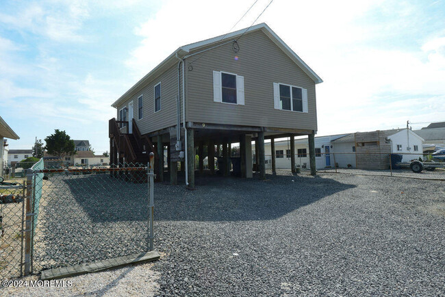 Building Photo - 9 W Mullica Rd