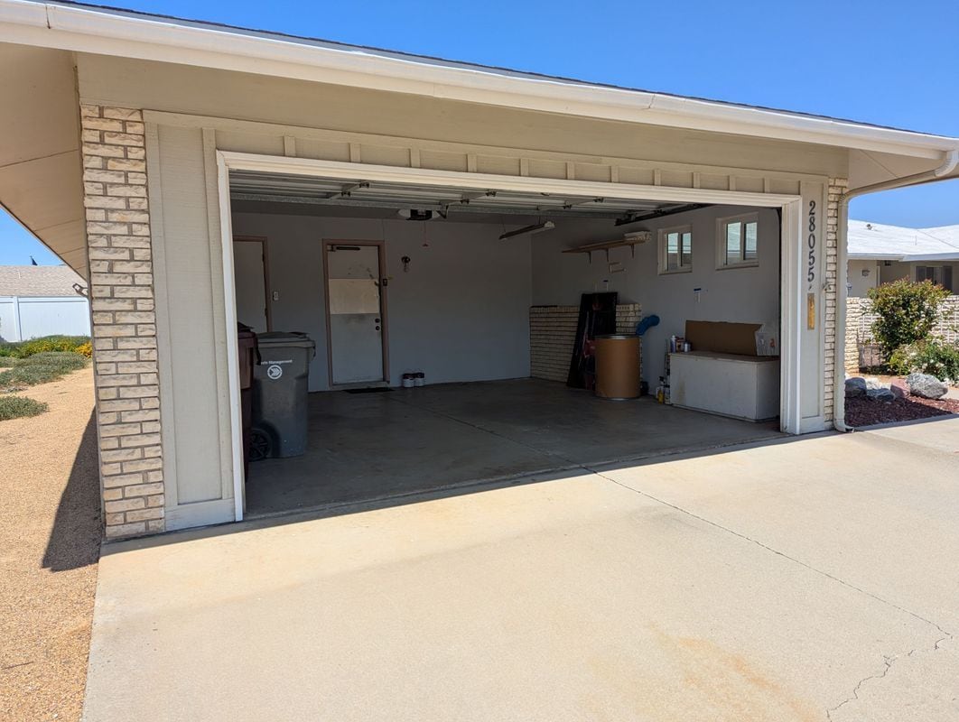 Building Photo - 28055 Grosse Point Dr