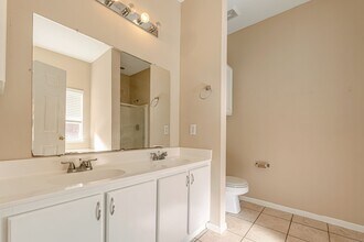 Building Photo - 914 Chapwood Ct