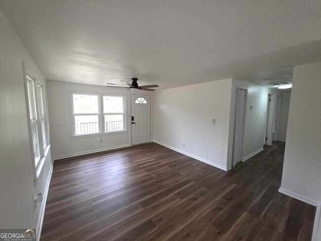 Foto del edificio - 15 Dixie Dr