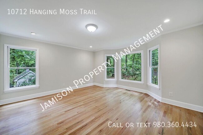 Building Photo - 10712 Hanging Moss Trail